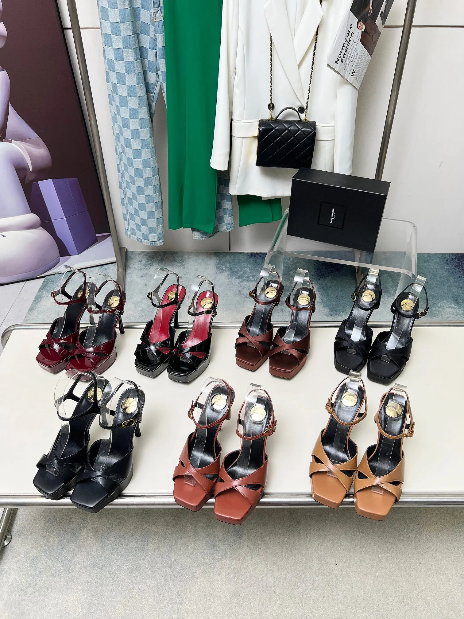 👟👟Ex-factory price 640👟👟 Saint Laurent YSL Saint Laurent sandals Upper: sheepskin surface Size 35-42 (42 is custom-made and non-returnable) Heel height 8.5cm Water platform height 2.5cm Leather outsole 2642-12